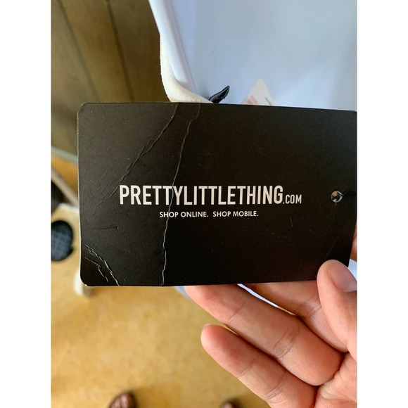 Pretty little thing Black Leopard Contrast Binding Halterneck Crop top - Picture 10 of 10